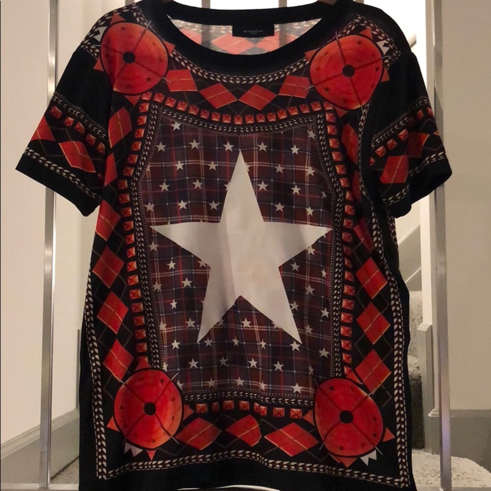Givenchy t-shirt Medium